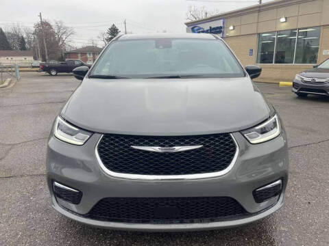 2025 Chrysler Pacifica Select