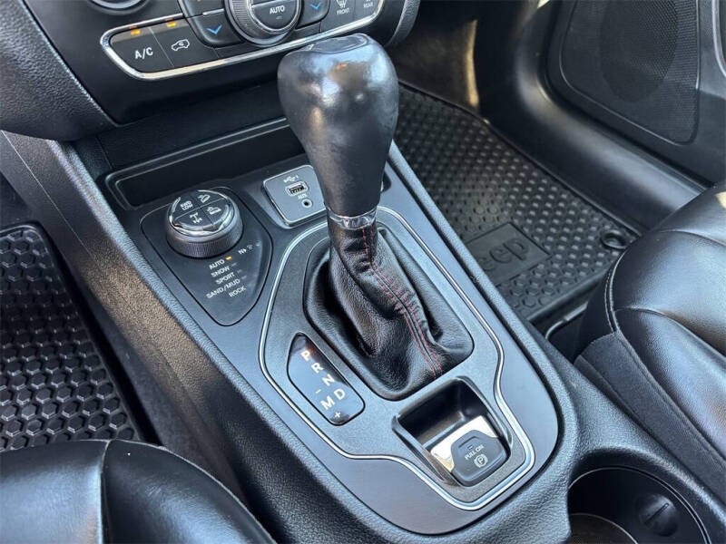 2019 Jeep Cherokee Trailhawk