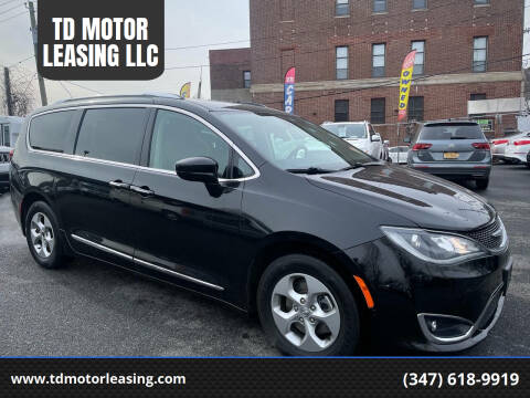 2017 Chrysler Pacifica for sale at TD MOTOR LEASING LLC in Staten Island NY