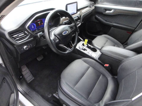 2020 Ford Escape Titanium