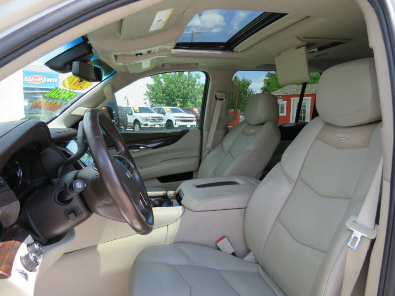 2017 Cadillac Escalade ESV Premium Luxury