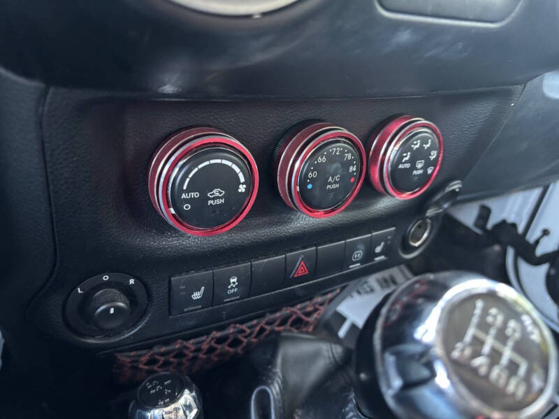 2012 Jeep Wrangler Unlimited Arctic