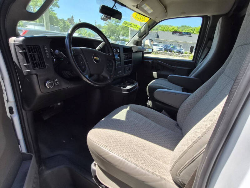 2021 Chevrolet Express 2500