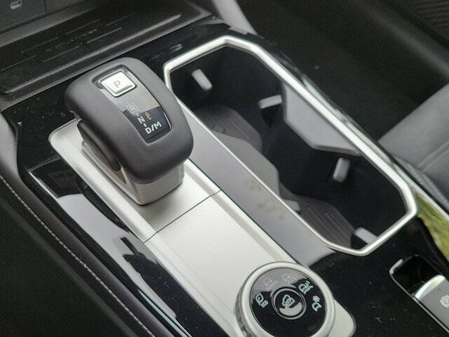 2026 Mitsubishi Outlander LE