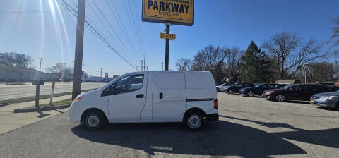 2020 Nissan NV200 for sale at Parkway Motors in Springfield IL