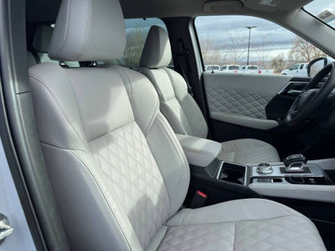 2023 Mitsubishi Outlander PHEV SEL