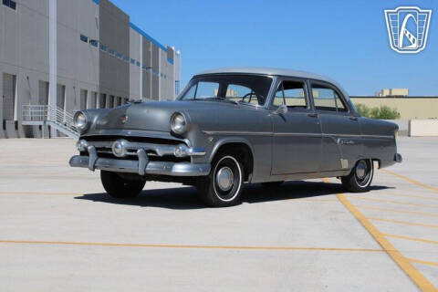 1954 Ford Crestline
