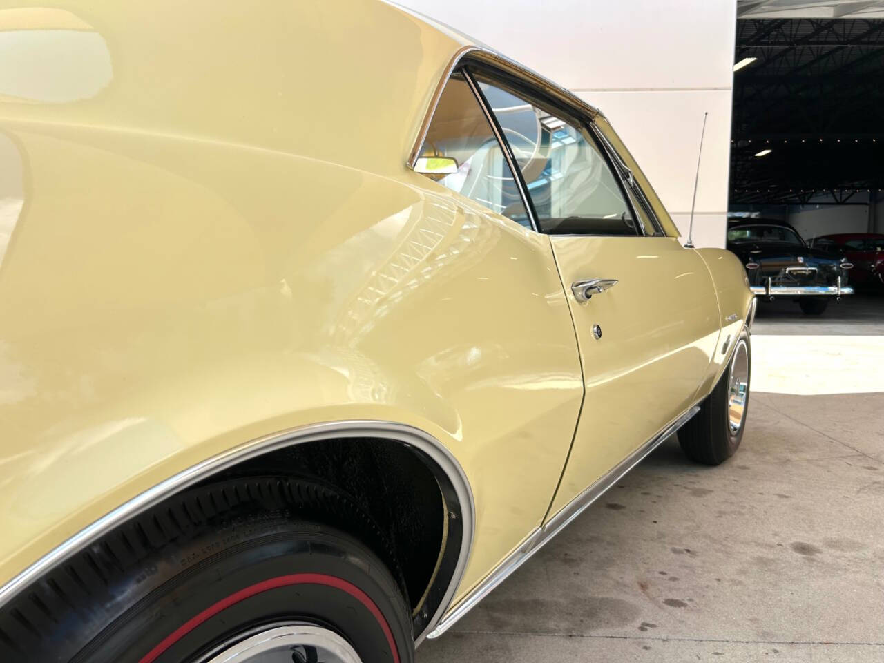 1967 Chevrolet Camaro 16