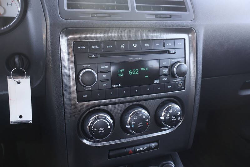 2013 Dodge Challenger SXT