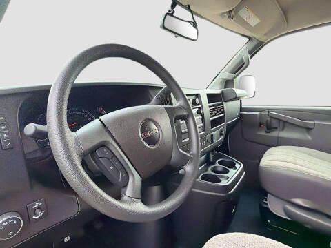 2025 GMC Savana 2500