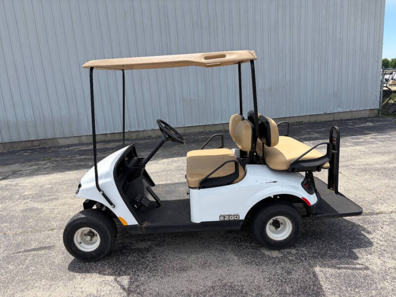 2018 E-Z-GO  Shuttle 4