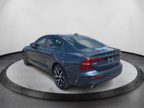 2020 Volvo S60 T5 Momentum