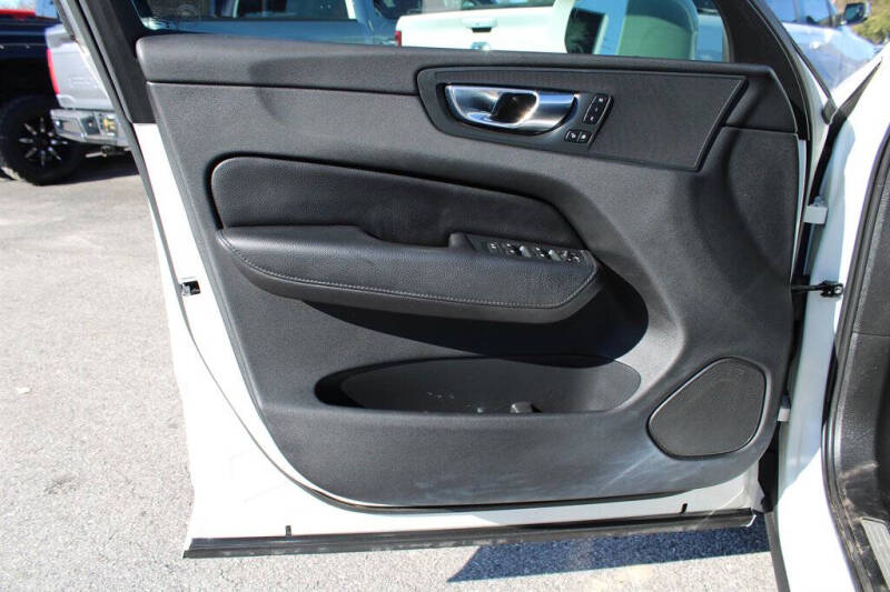 2019 Volvo XC60 T6 Momentum