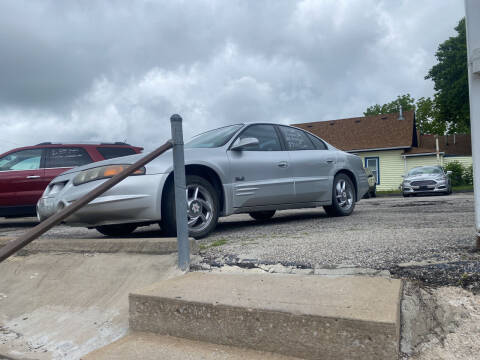 2000 Pontiac Bonneville for sale at AA Auto Sales in Independence MO