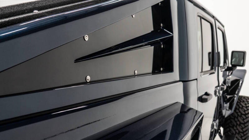 2025 Jeep Gladiator NightHawk