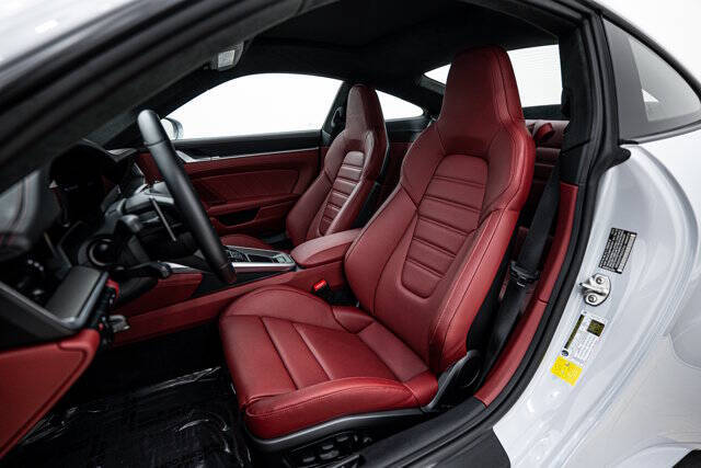 2024 Porsche 911 Turbo S