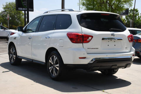 2017 Nissan Pathfinder SV