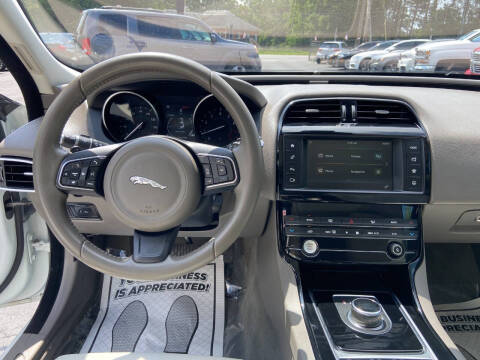 2018 Jaguar XE 25t Premium