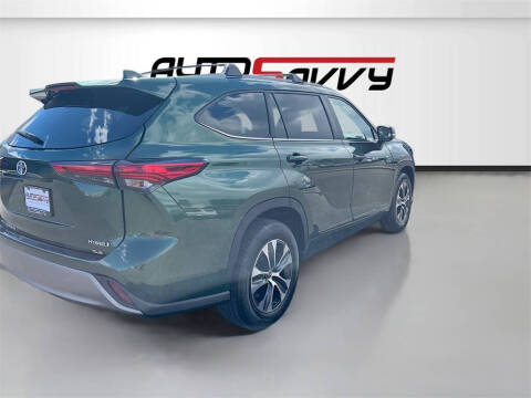 2023 Toyota Highlander Hybrid XLE