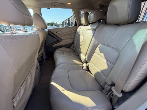 2011 Nissan Murano LE