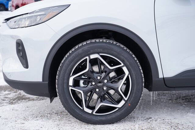 2026 Ford Escape Hybrid Platinum