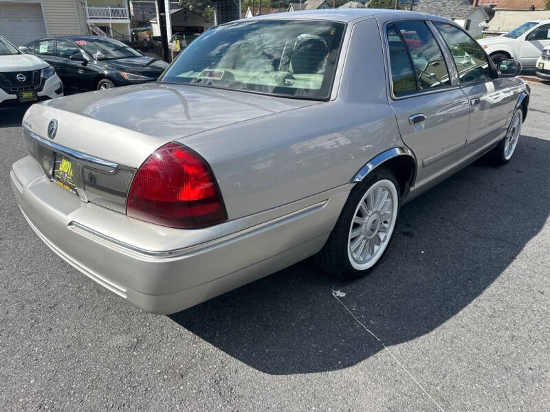 2011 Mercury Grand Marquis LS