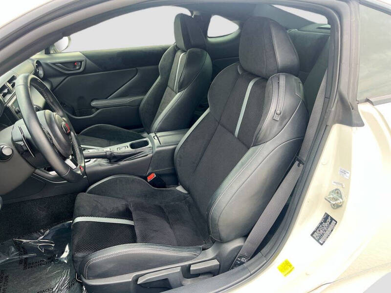 2024 Toyota GR86 Premium