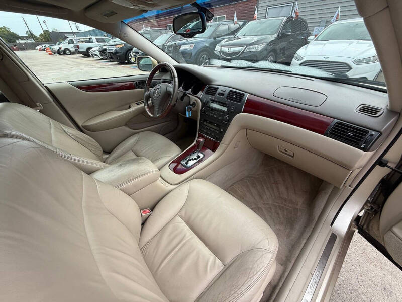 2002 Lexus ES 300