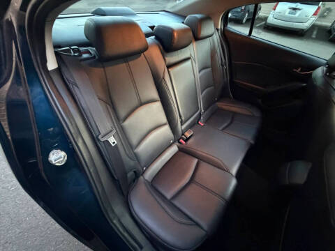 2016 Mazda MAZDA3 s Grand Touring