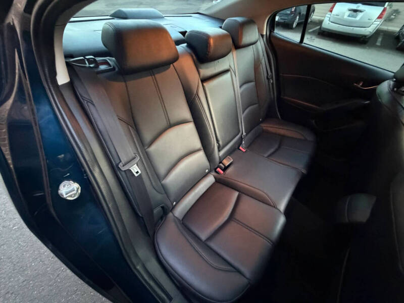 2016 Mazda MAZDA3 s Grand Touring