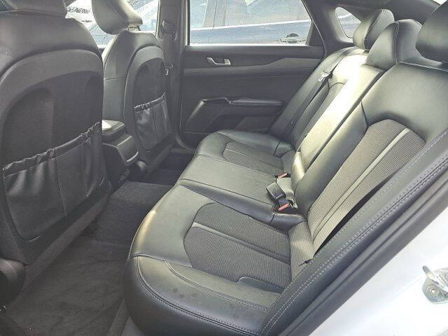 2023 Kia K5