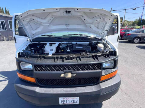 2017 Chevrolet Express 2500