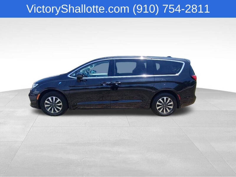 2024 Chrysler Pacifica Plug-In Hybrid Select