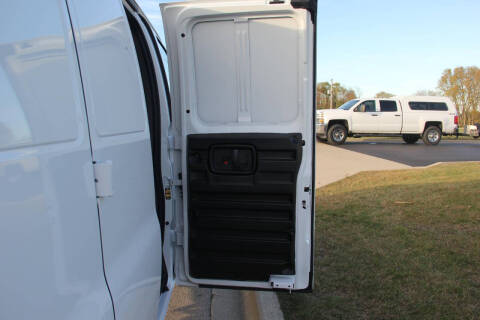 2025 Chevrolet Express 3500