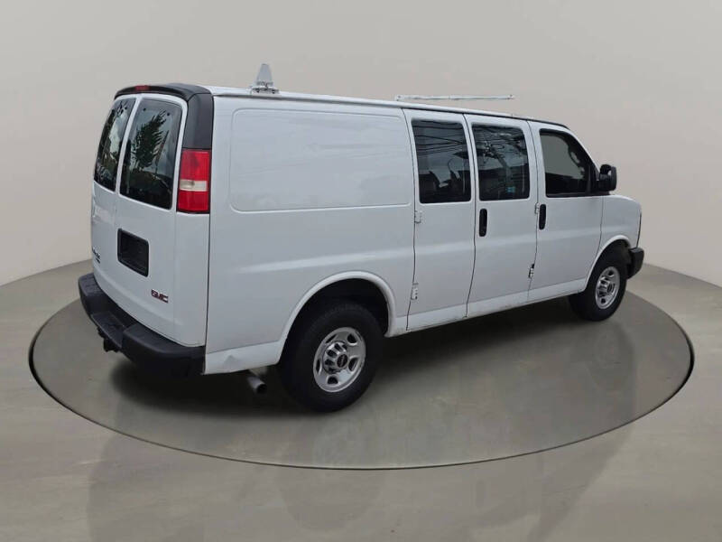2016 GMC Savana 2500