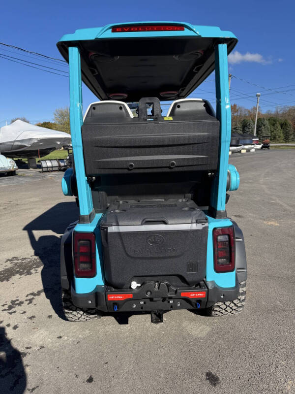 2025 Evolution D-Max XT4