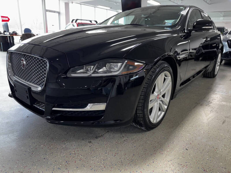 2016 Jaguar XJ Portfolio photo 6