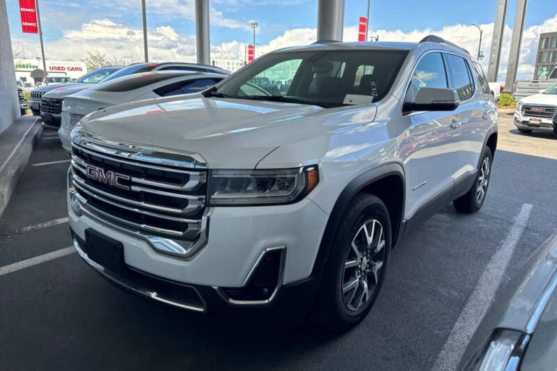 2023 GMC Acadia SLT