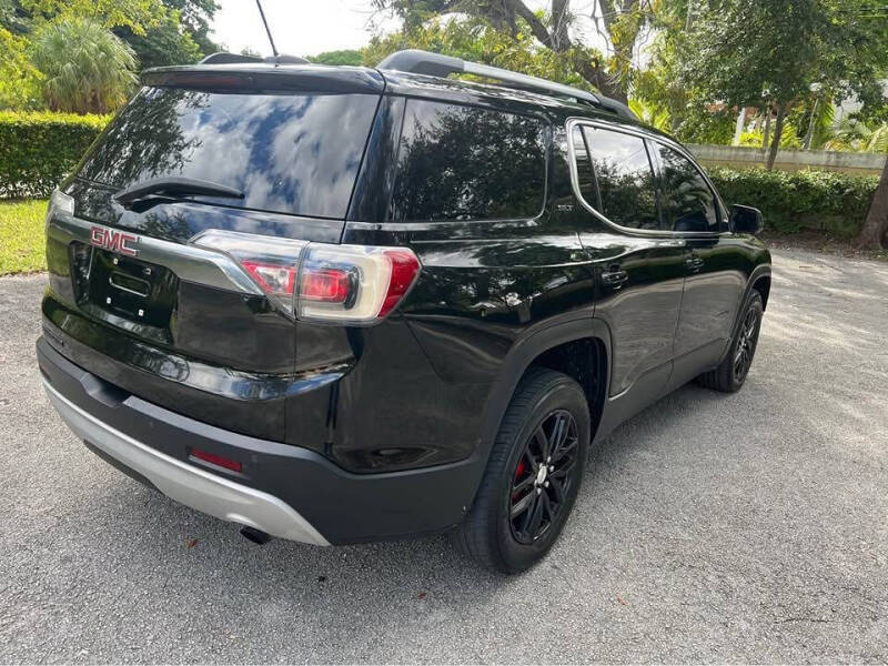 2017 GMC Acadia SLT-1