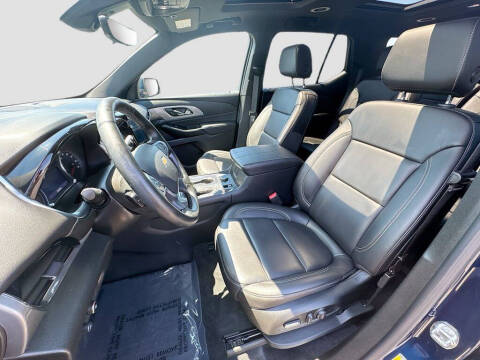 2023 Chevrolet Traverse LT Leather