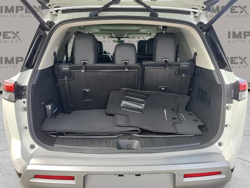 2024 Nissan Pathfinder Platinum