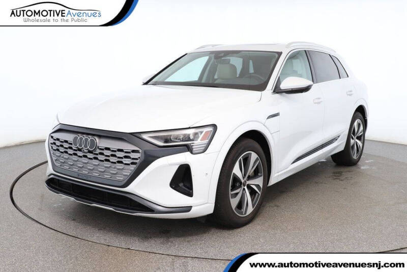 2024 Audi Q8 e-tron quattro Premium Plus