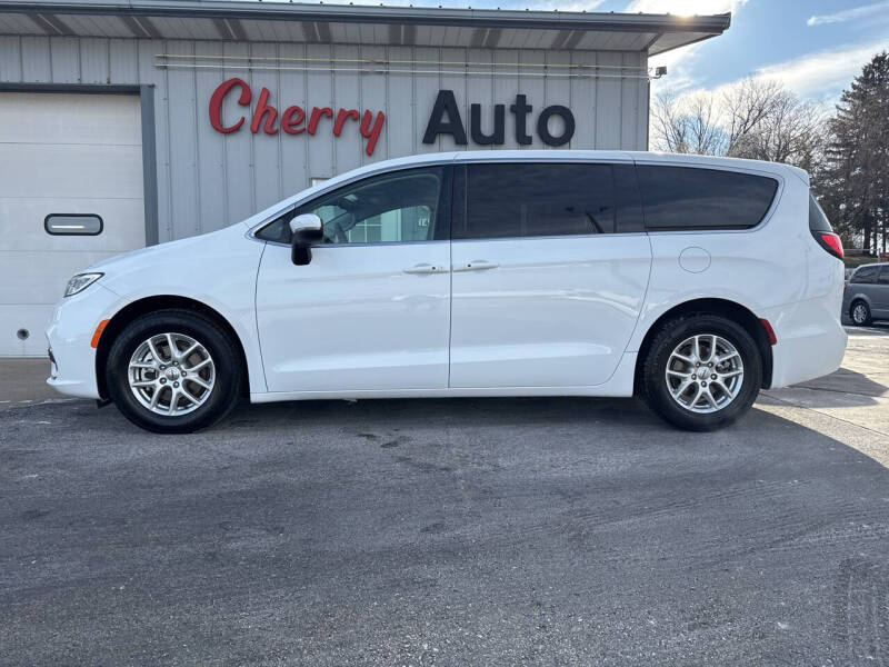 2023 Chrysler Pacifica for sale at CHERRY AUTO in Hartford WI