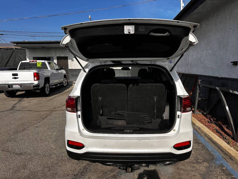 2019 Kia Sorento S V6