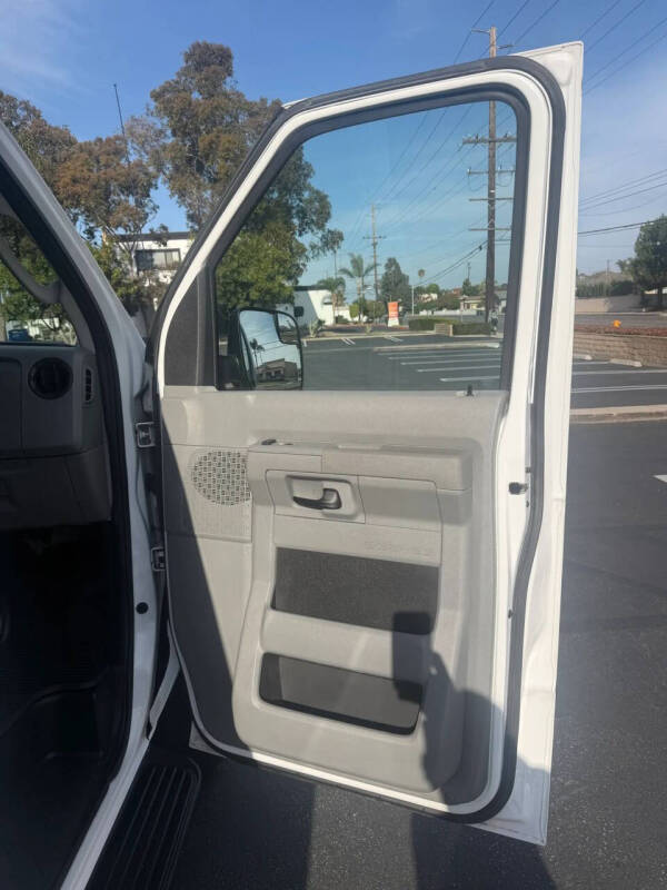 2013 Ford E-Series E-250