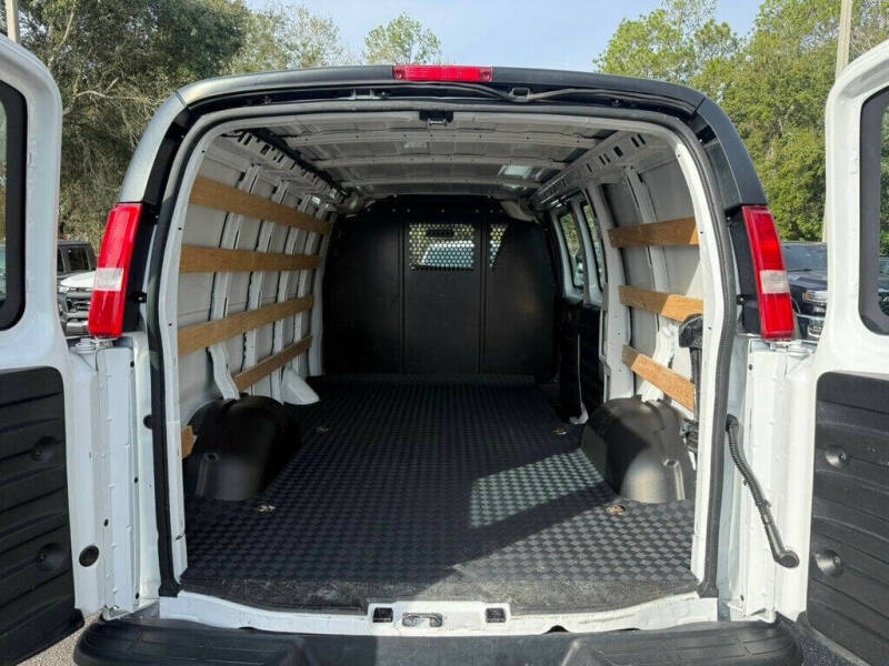 2024 GMC Savana 2500