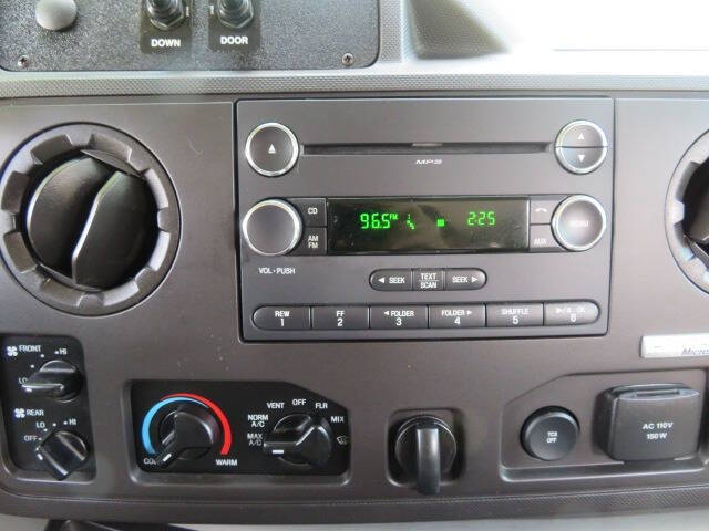 2013 Ford E-Series E-150 XLT