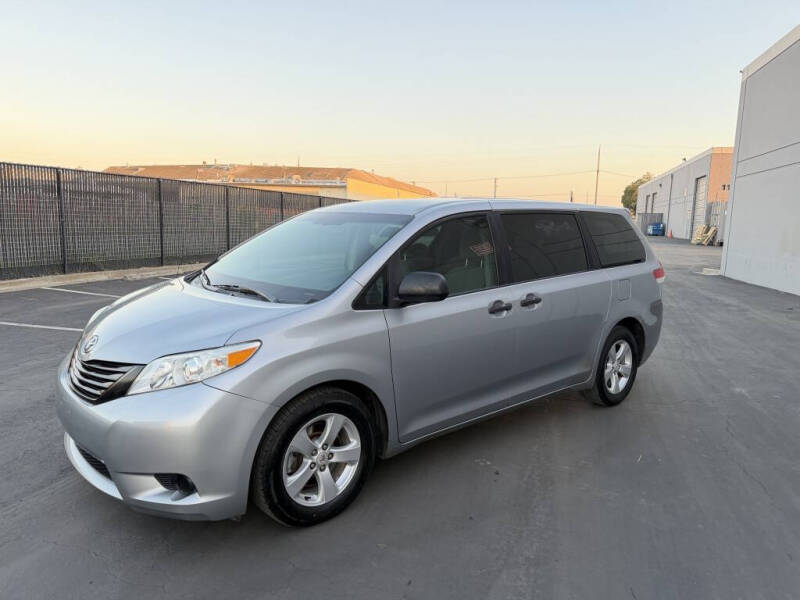 2012 Toyota Sienna Base 7-Passenger