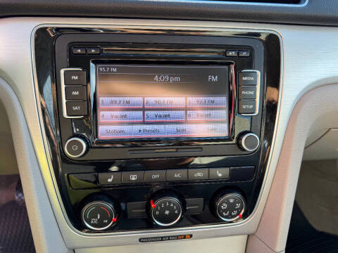 2013 Volkswagen Passat TDI SE