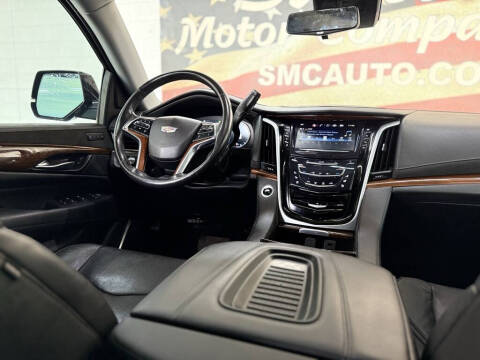 2019 Cadillac Escalade Luxury